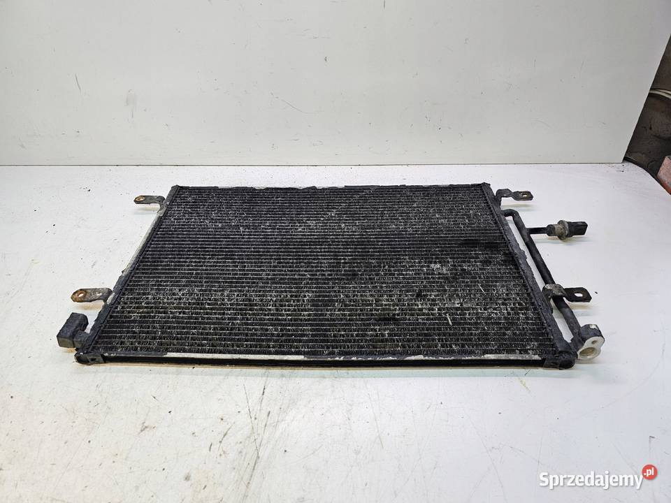 CHŁODNICA KLIMATYZACJI AUDI A4 B7 8E0260401T Przystajń