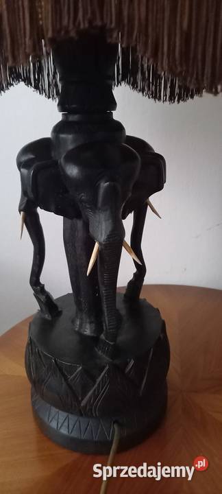 Drewniana rzeźbiona lampa Trzy słonie skórzany