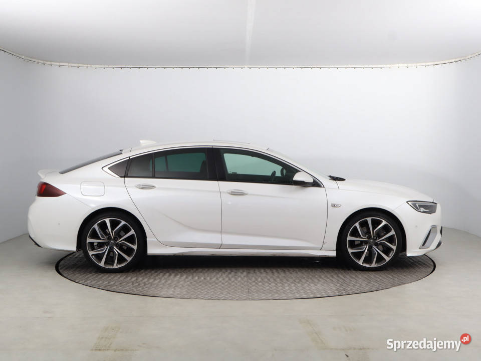 Opel Insignia 20 Turbo 4x4 1998cm3