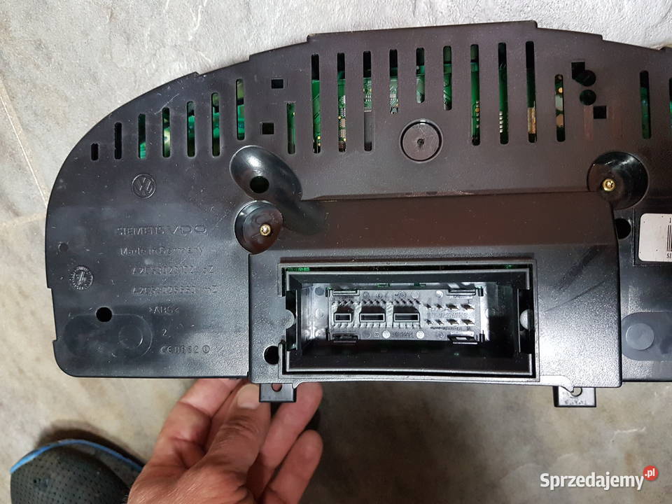 VW TOURAN I 20 TDI LICZNIK ZEGAR 1T0920871A osobowe Turek