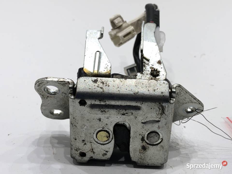 ZAMEK KLAPY TYŁ TOYOTA YARIS I Hatchback 9905 osobowe