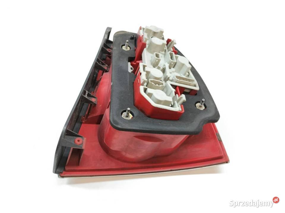 LAMPA TYŁ LEWA SEDAN LIFT 3B7945095D VW osobowe