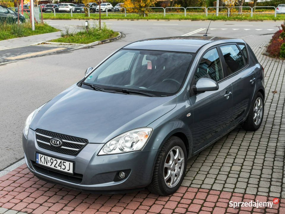 Kia Ceed 14Benzyna110 160 I 20062012 gniazdo AUX