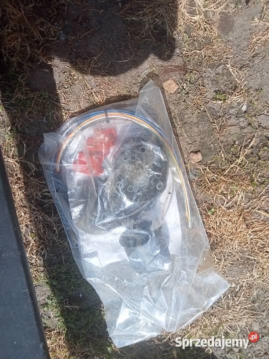 Hak toyota Avensis z gniazdem Grodków