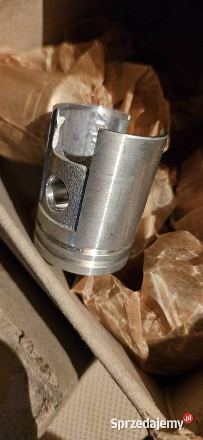 NowyFabryczny ZMDTłok z sygnaturą do Barlinek