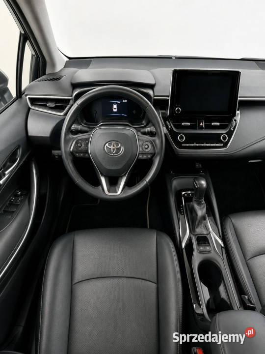 Toyota Corolla Executive Salon Polska światła LED Białystok