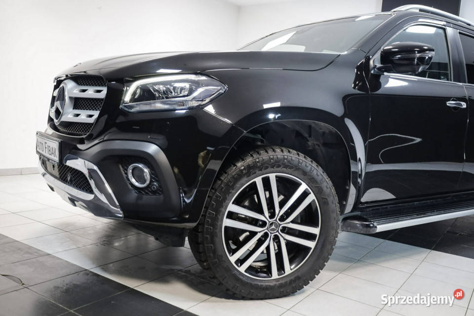 Mercedes Klasa X X2504X4Salon komputer pokładowy