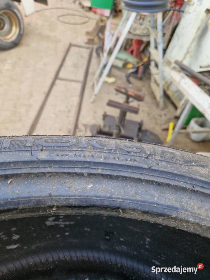 Opony 29530 r22 nokian