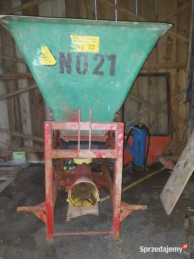 Kłos rozsiewacz nawozów wapna Potok Wielki