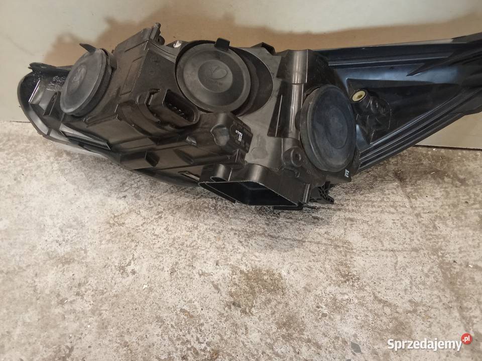 Ford Focus MK3 LIFT reflektor prawy orginal osobowe Kamieniec Wrocławski