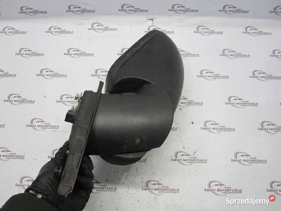 INSIGNIA A I LIFT 10r lusterko prawe 13269576 osobowe