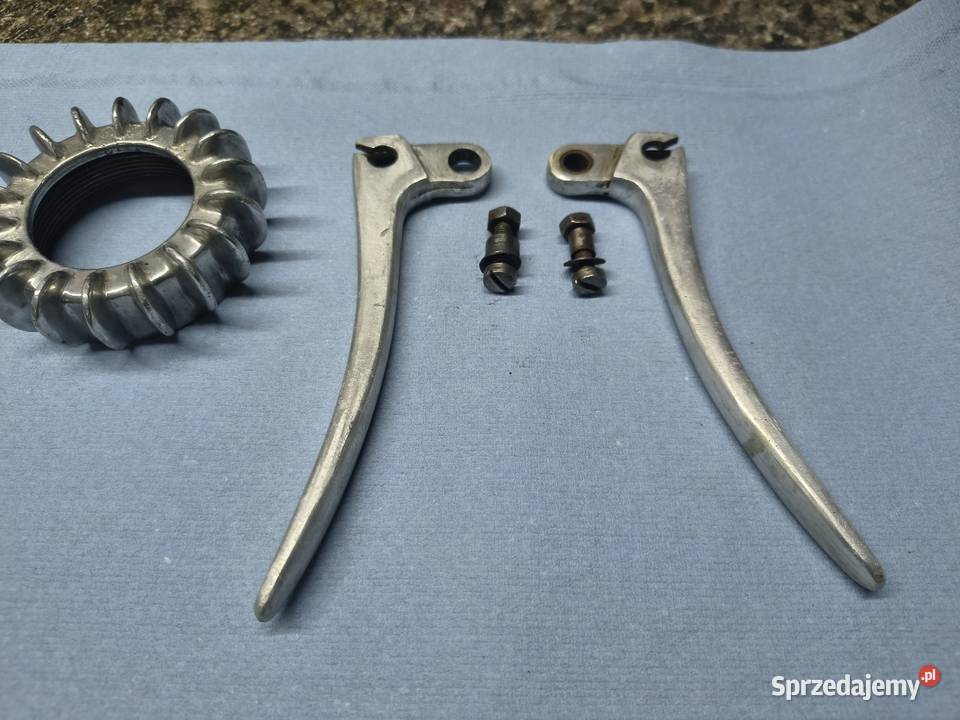 Klamki nakrętki kolanek gaźnika jawa 250 model Rzeszów