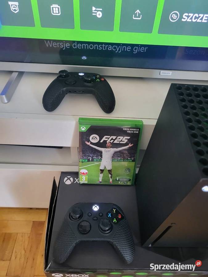 Konsola Xbox Series X 2 pady pudełko okablowanie napisy Libiąż