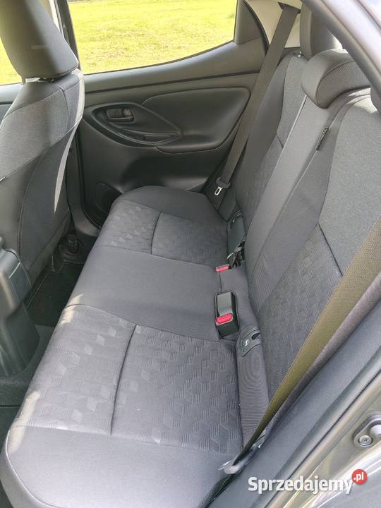 Toyota YARIS grudzień 2024 kamera cofania Śrem