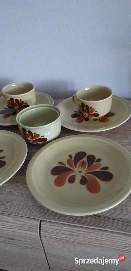 Zestaw talerzy i inne prl Przedbórz