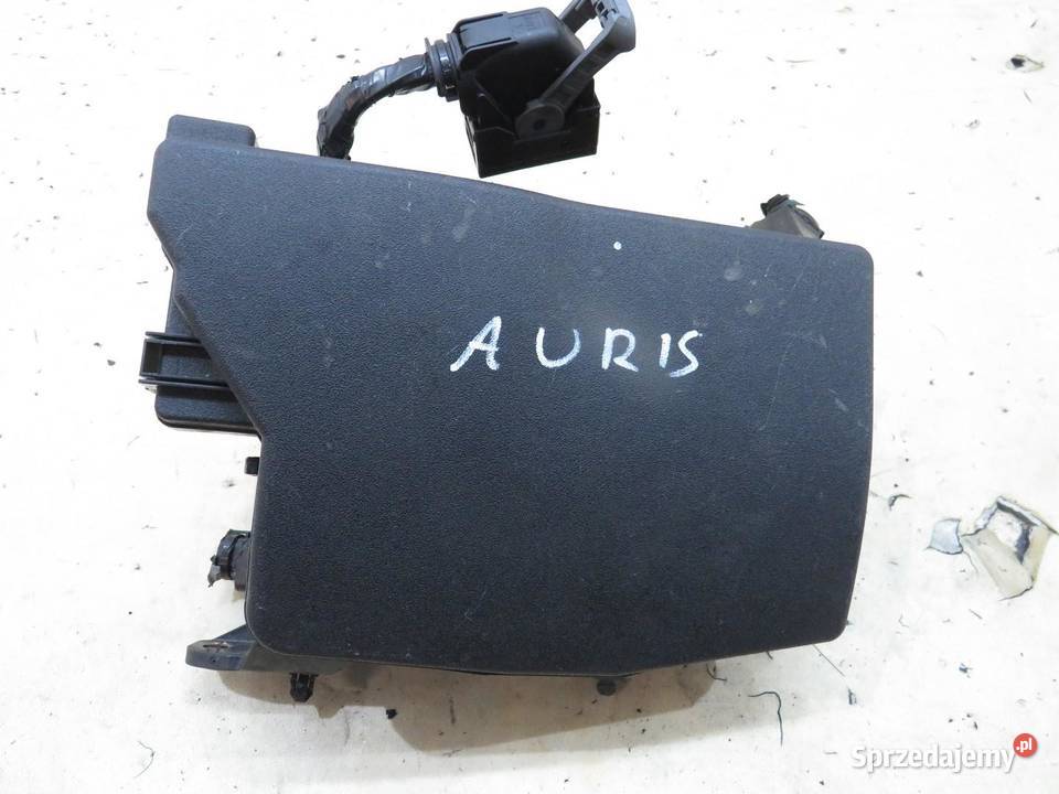 SKRZYNKA BEZPIECZNIKÓW AURIS II LIFT 16 D4D