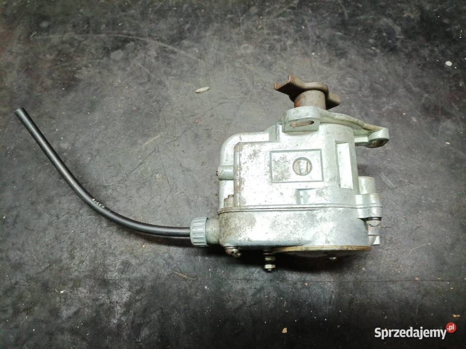 Nowy iskrownik silnika rozruchowego DT75 Ozimek