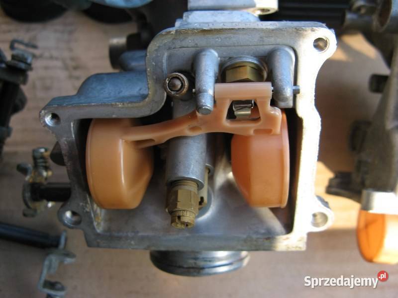 HONDA VF 750 pływak gaźnik zaworek dysza airbox