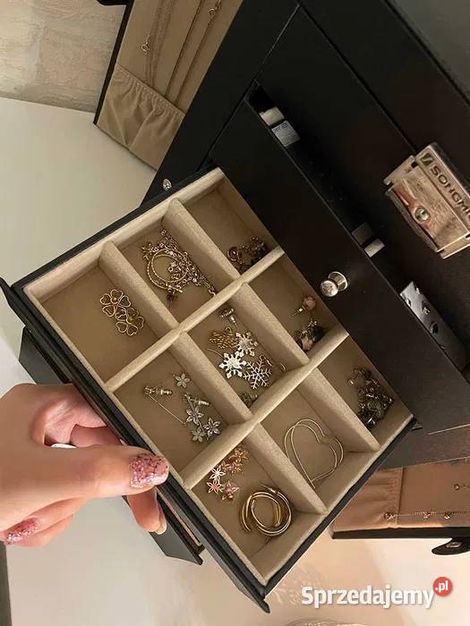 Czarna SKÓRZANA szkatułka na biżuterię SONGMICS