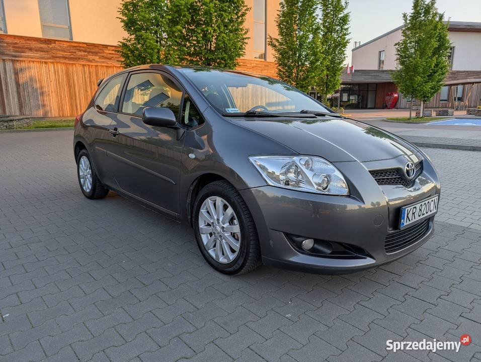 Toyota Auris nieuszkodzony małopolskie Niepołomice