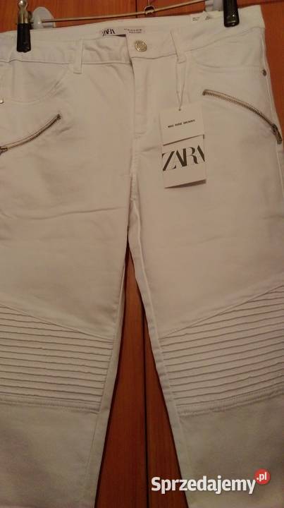40 ZARABiałe spodnie rurki ze zdobieniem z Kraków