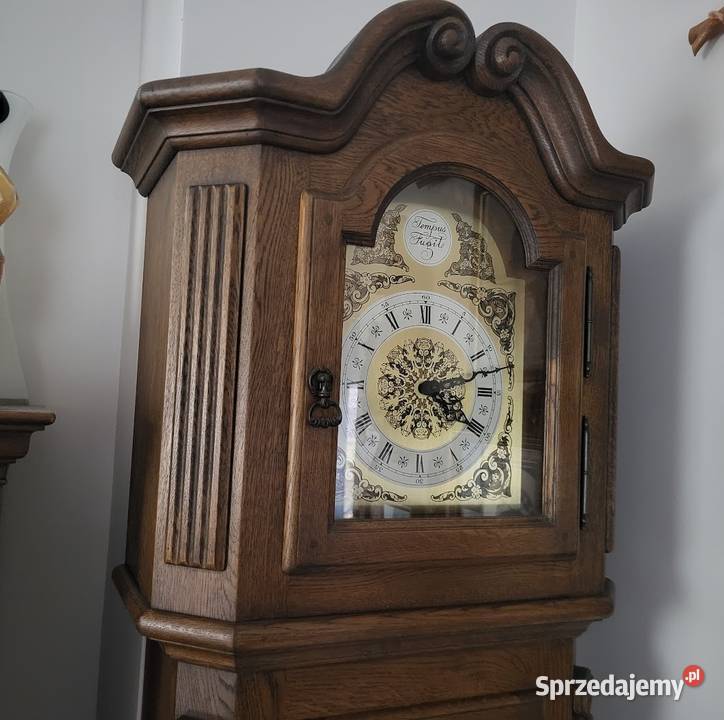 Stary zegar kwadransiak w stylu chippendale Sypniewo