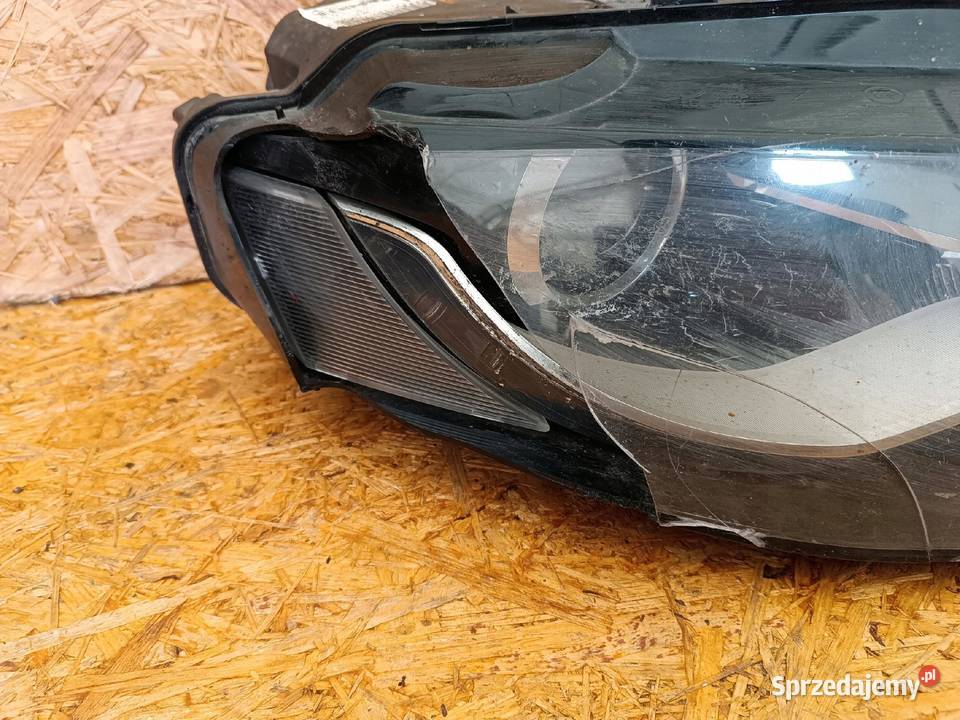 LAMPA PRAWY PRZÓD EU REFLEKTOR 8K0941004 XENON Nowy Tomyśl sprzedam
