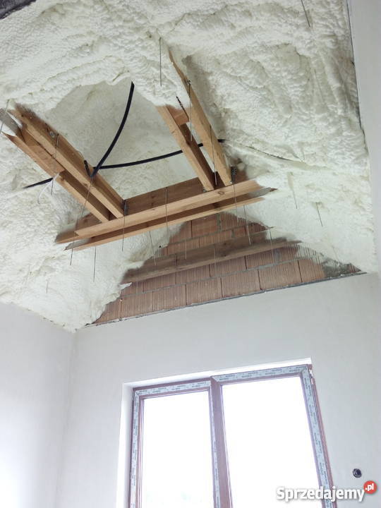 Izolacje Pianką Pur Poddasze hale fundamenty