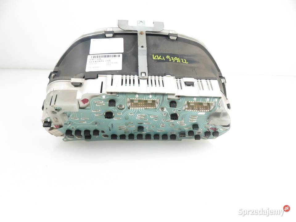 LICZNIK VOLVO V40 I 18 30858334 Liczniki i zegary sprzedam