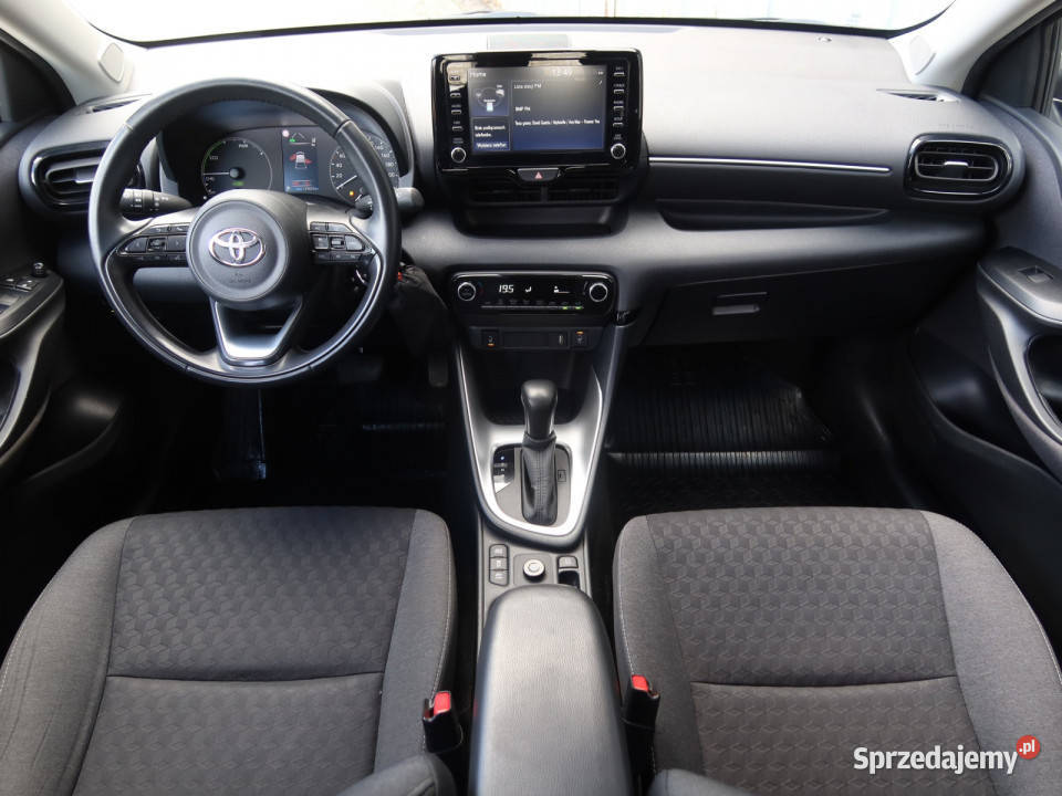 Toyota Yaris 15 VVTi Hybrid Yaris Katowice