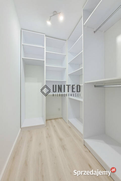 Reymonta Nowe2015Miejsce parkingoweBalkon apartamentowiec Wrocław