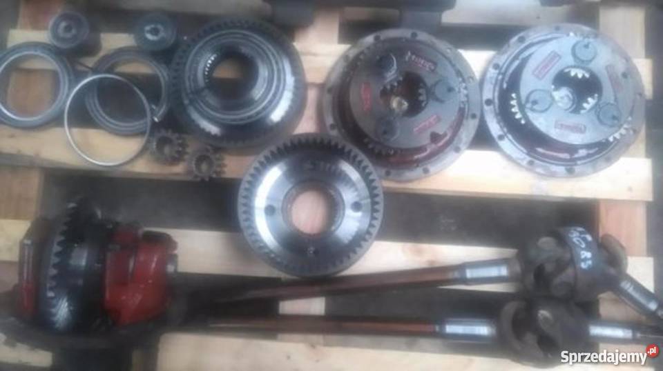 Częsći Massey Ferguson most zwrotnice skrzynia nieuszkodzony Siemiatycze sprzedam