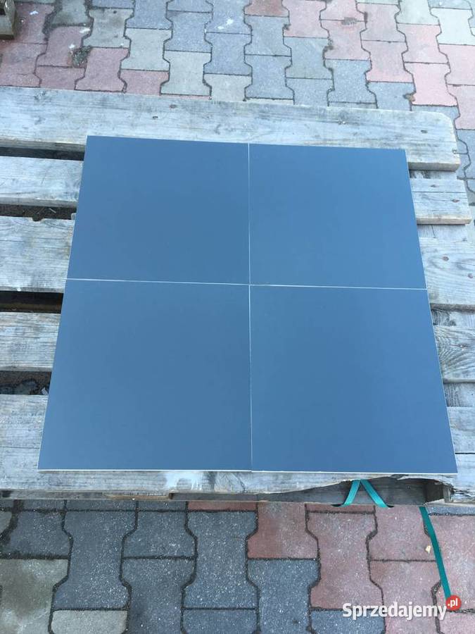 Gres płytka podłogowa mood coal 32x32 firmy Reguły