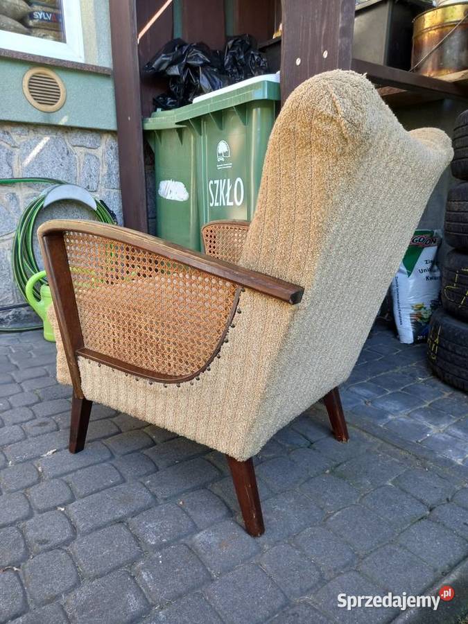 Stary fotel na sprężynach z rattanem vintage prl Meble wielkopolskie Rawicz sprzedam