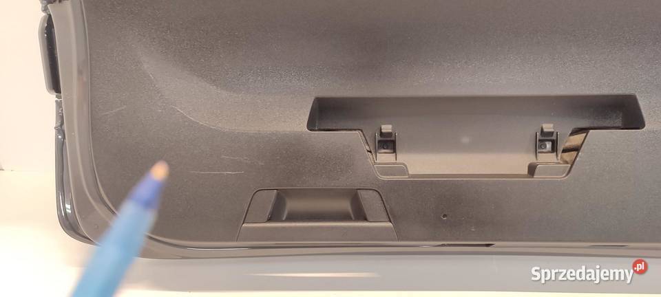 VW TAYRON KLAPA BAGAŻNIKA 2025 LC7Q 57L827025B osobowe sprzedam