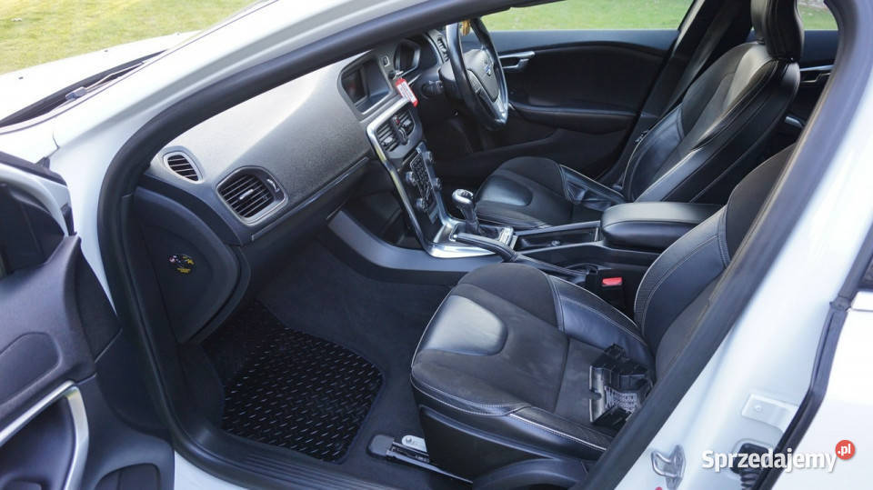 Volvo V40 super stan Gwarancja II 2012 biały V40 Zielona Góra