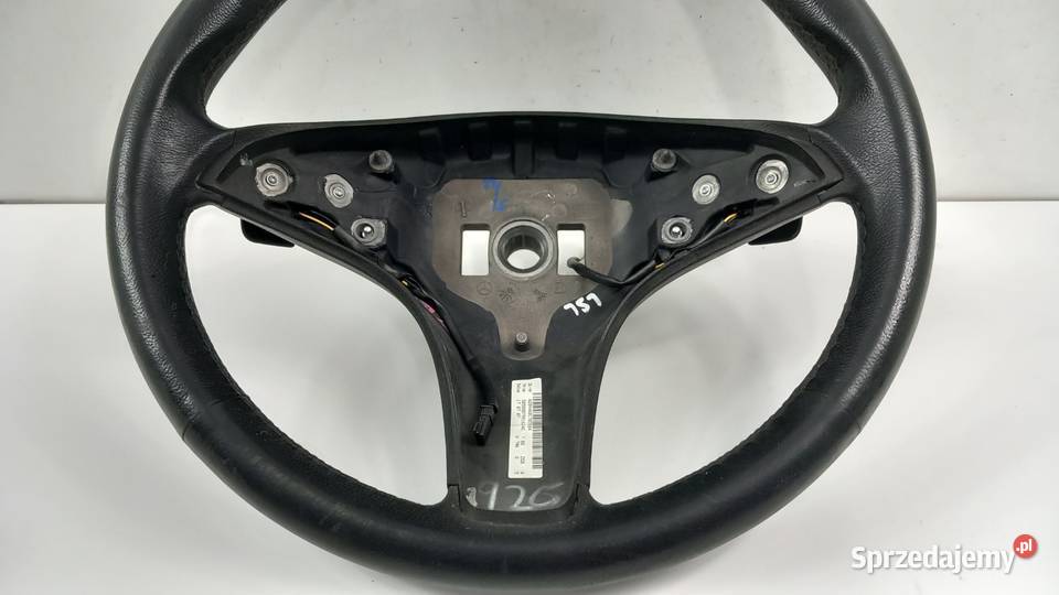 MERCEDES W204 KIEROWNICA SKÓRA MULTIFUNKCJA Zbierkowo