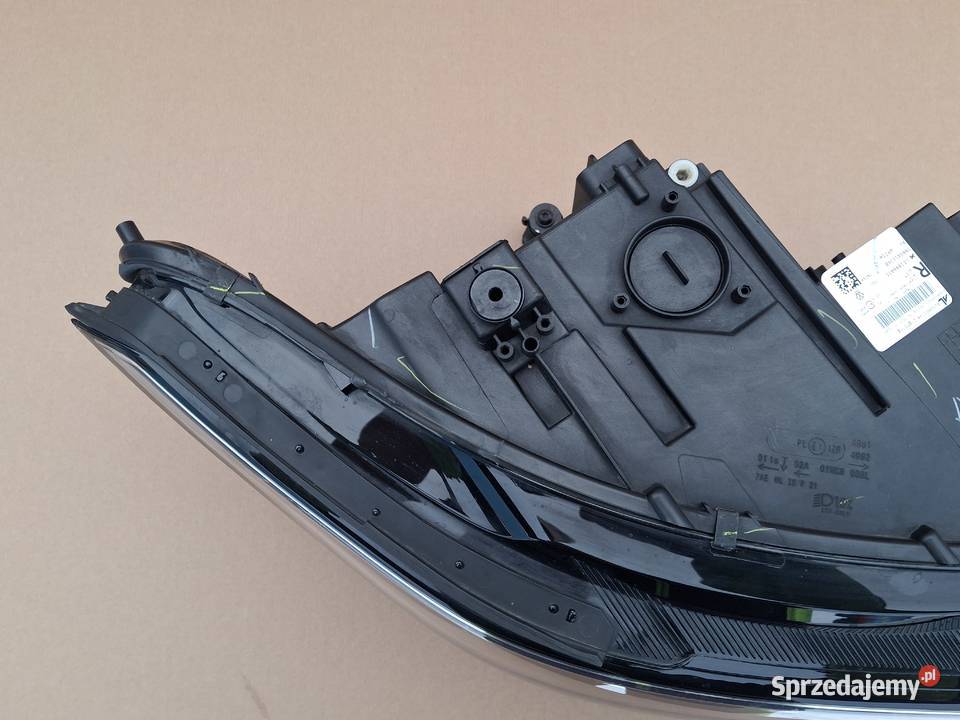 VW TIGUAN II LIFT ALLSPACE REFLEKTOR FULL LED Lampy przednie Bieleń