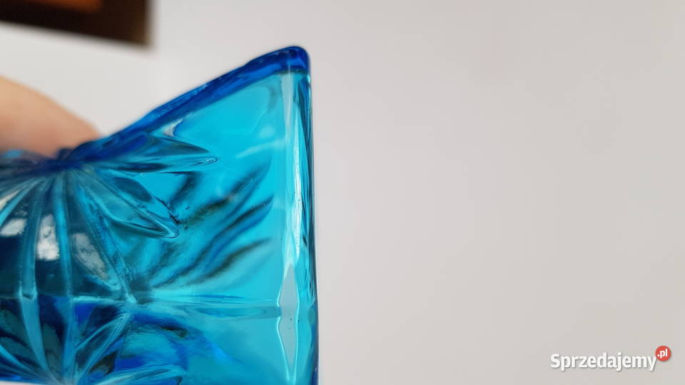Wazon wazonik na konwalie Ząbkowice kolorowe Porcelana i szkło Porcelana i szkło śląskie Dąbrowa Górnicza
