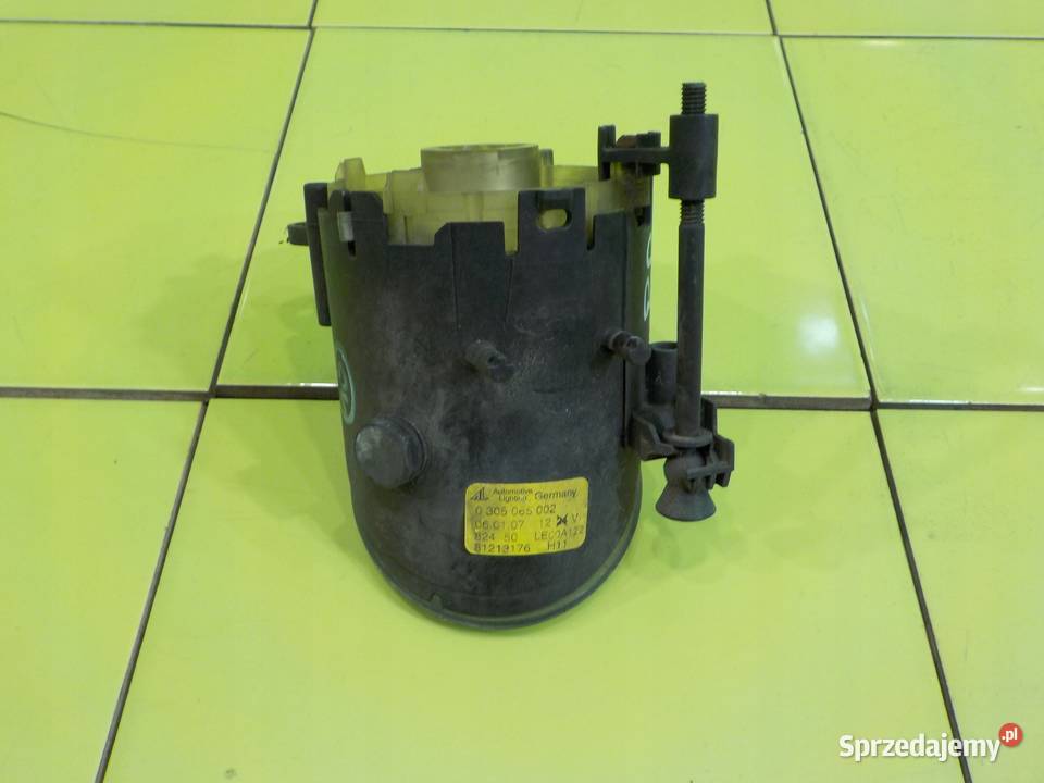 VOLVO C30 20 D 07r 2D halogen prawy przod Suków