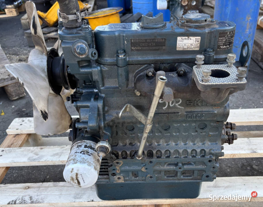 Kubota D902EF01 D902K3A HKBXL898KCB Silnik Pozostałe Jastrzębniki sprzedam