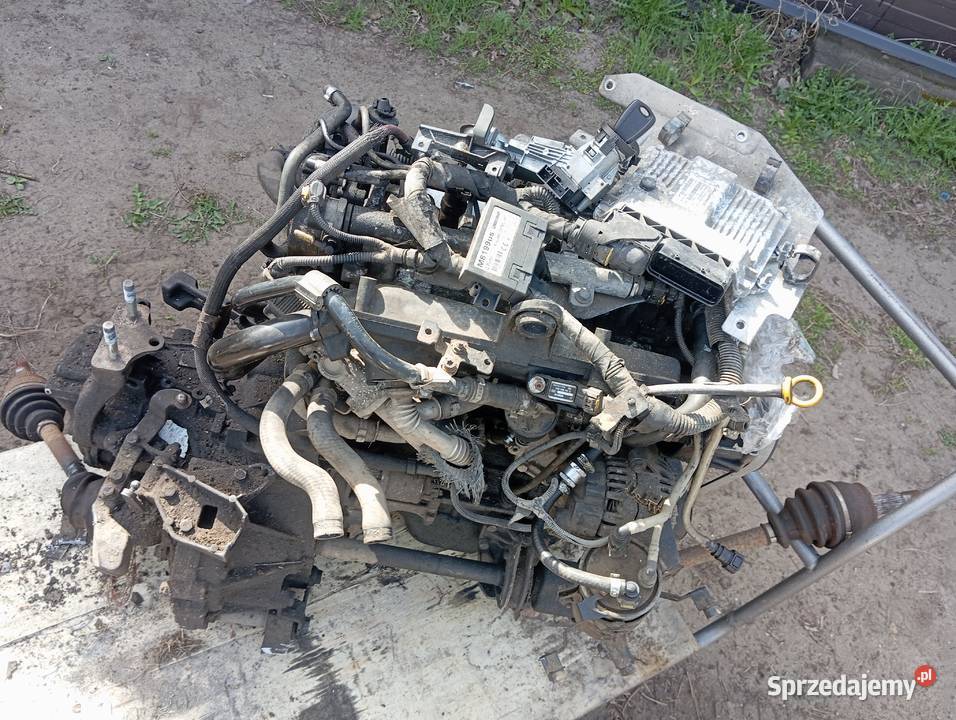 Silnik 13 mtj sprawny kompletyny ze skrzynią i Wronki sprzedam