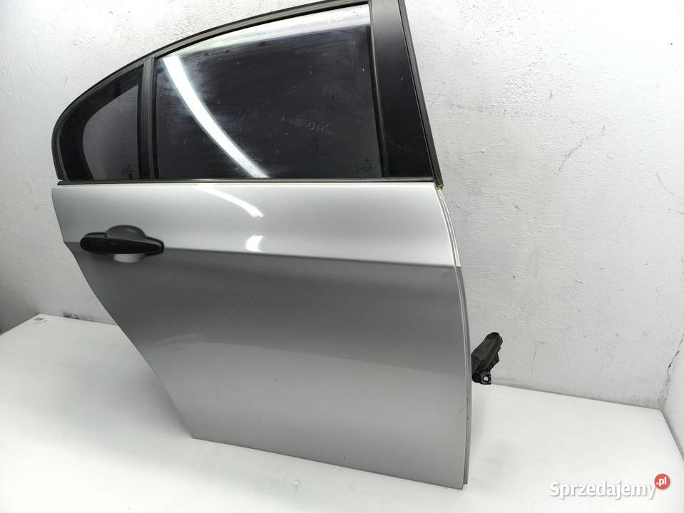 DRZWI PRAWY TYŁ BMW E90 wielkopolskie