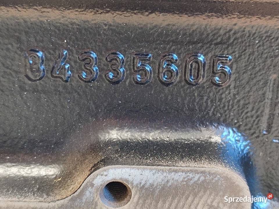 Obudowa skrzyni biegów 84335605 Holland T7210 PC