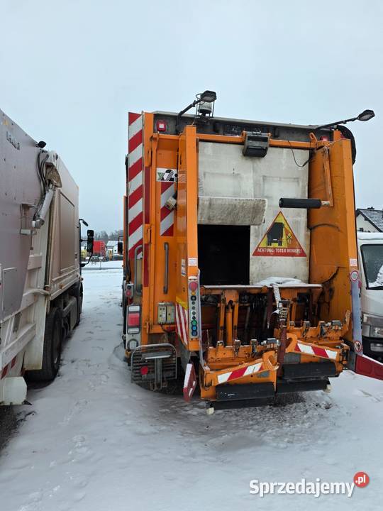 Śmieciarka MercedesBenz Econic Zoeller Medium Sierakowice