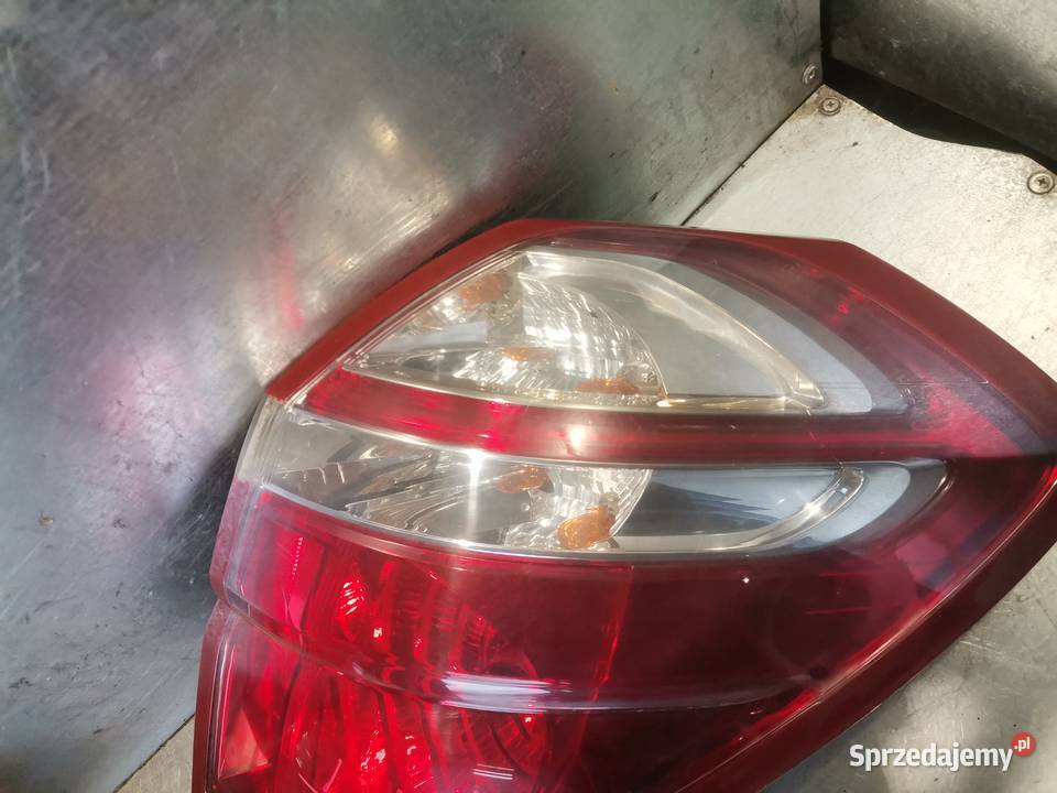 SUBARU LEGACY 4 IV LAMPA PRAWY TYŁ KOMBI Nowy Sącz