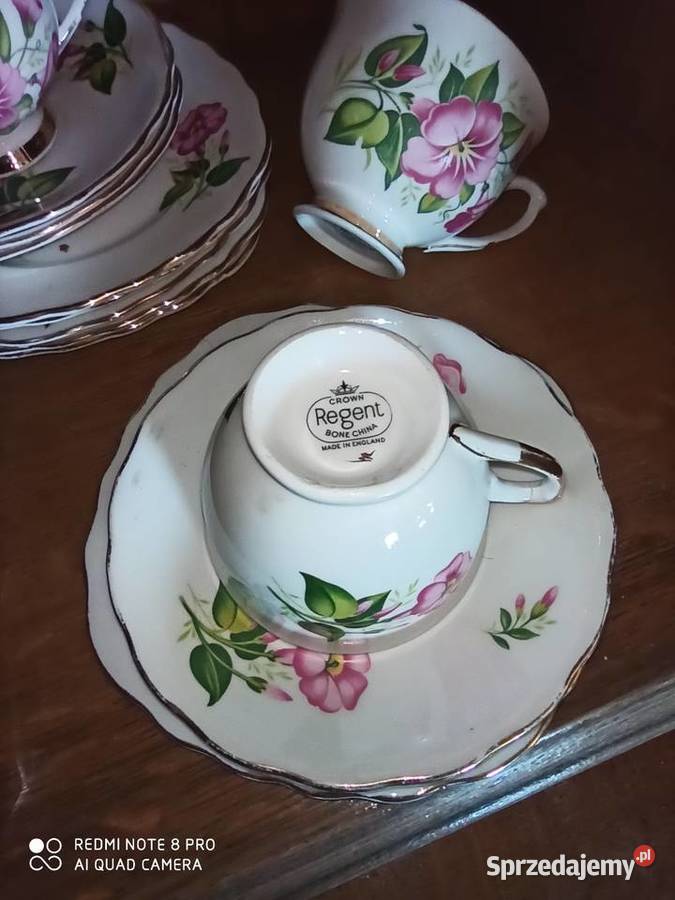 Filiżanka z talerzykiem deserowym
PowojnikRegent Antyki, Sztuka, Kolekcje Gdańsk