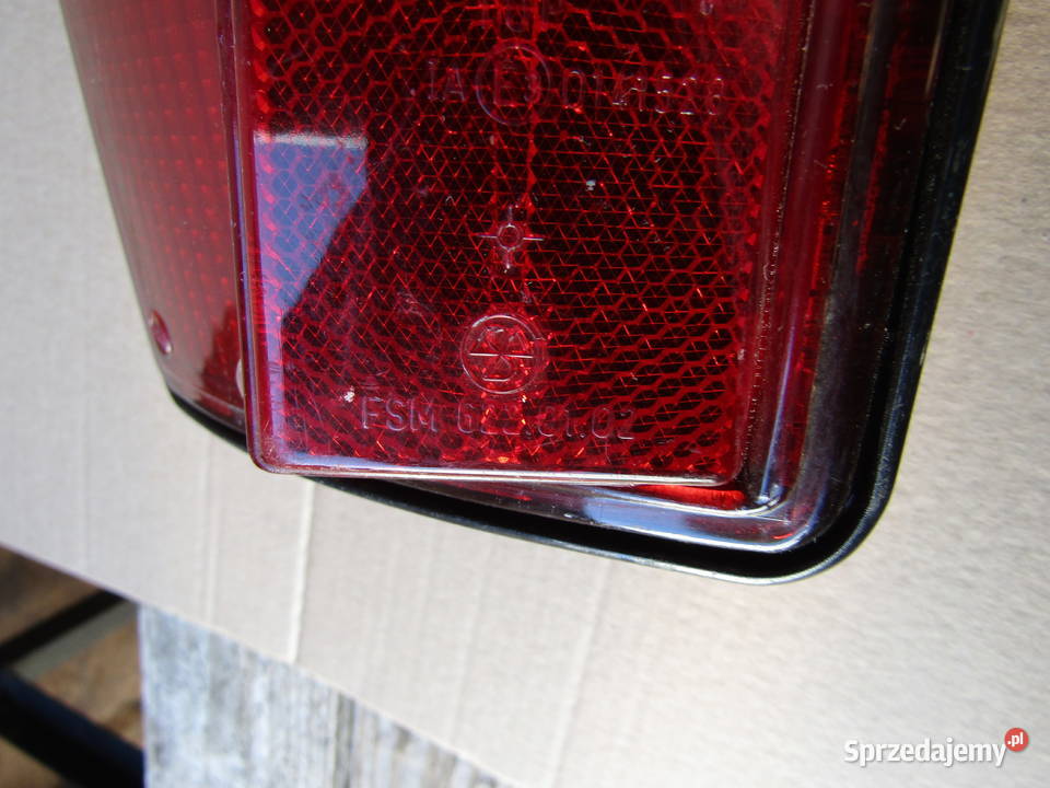 LAMPA TYLNA LEWA PRAWA FIAT FSM 126p 6620102 Mysłaków