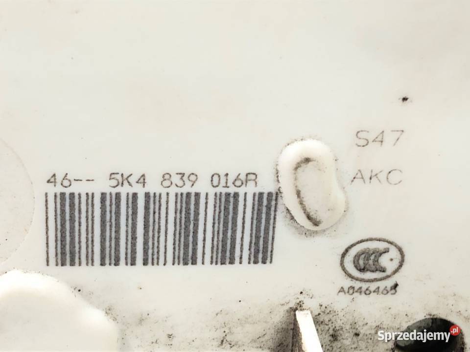 ZAMEK DRZWI PRAWY TYŁ VW GOLF VII Hatchback