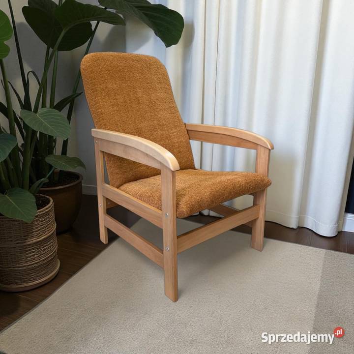 Klasyczny fotel wypoczynkowy na drewnianym Tarchały Małe